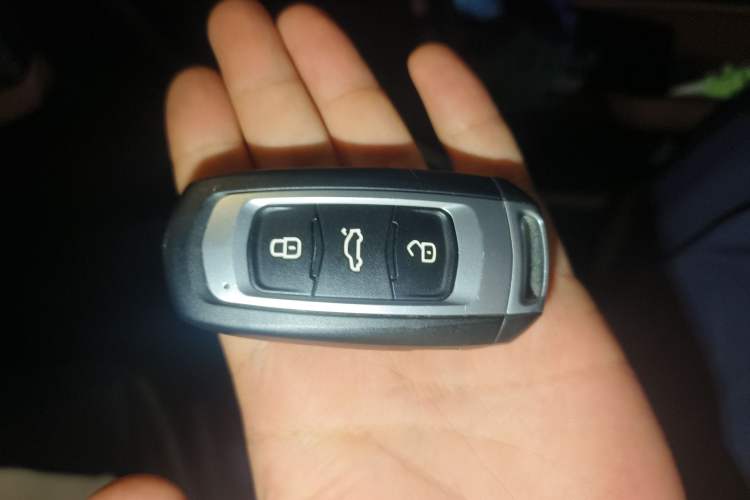 Used Geely Auto Vision X6 2018 1.4T CVT 4G Connected Flagship Edition
