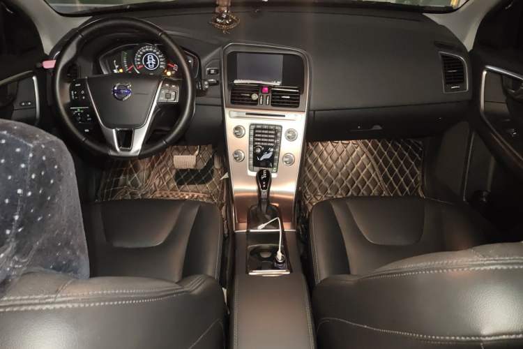 Used Volvo XC60 2017 T5 Smart Upgrade Edition