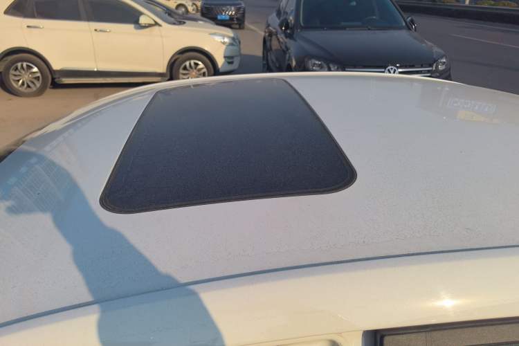 Used Roewe i5 2021 Revised Version 1.5L CVT Diamond Edition