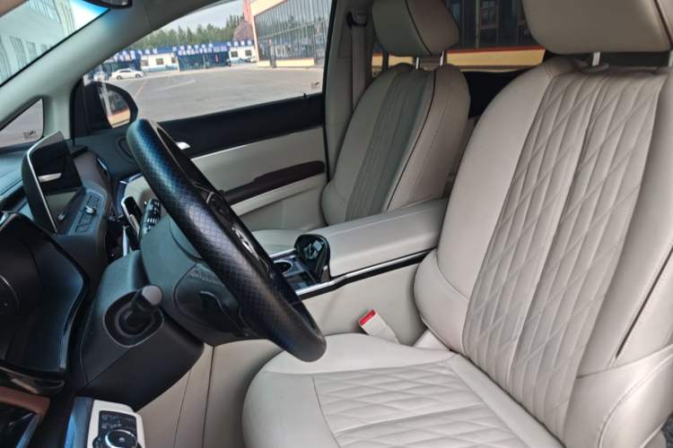 Used Buick GL8 2021 Land Cruiser Executive Class 652T Luxury Model Left Front Seat