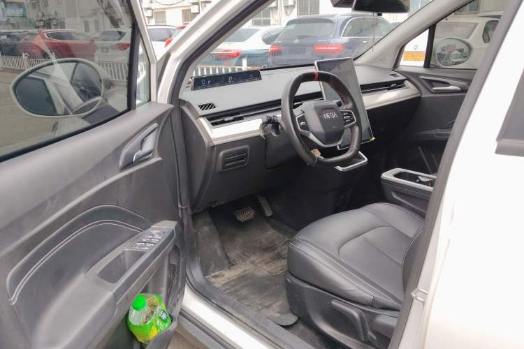 Used NETA V 2022 Pro Long-Range Smart Edition Driver Seat