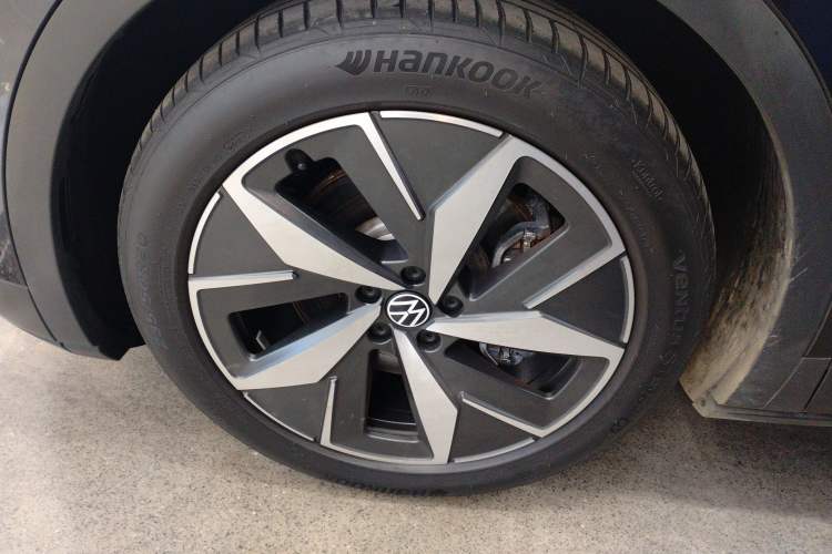 Used Volkswagen ID.4 CROZZ 2021 Long-Range Lite PRO Two-Wheel Drive Version
