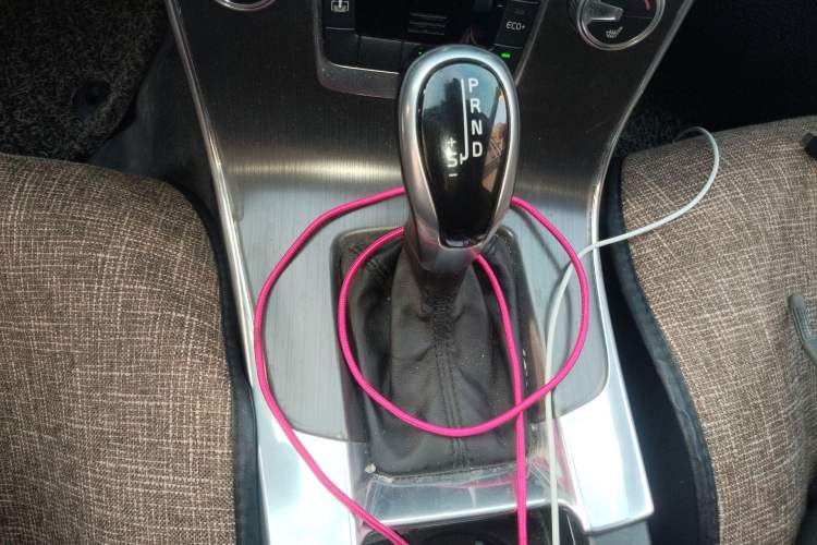 Used Volvo S60 2016 S60L T5 Intelligent Drive Edition Gear Lever