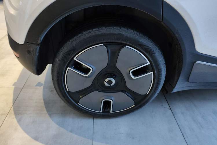 Used smart #1 2022 Premium Edition Right Rear Wheel Hub