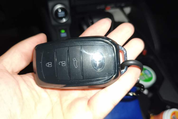 Used Toyota Prado 2024 2.4T All-Terrain TX Version 5 Seats Vehicle Key