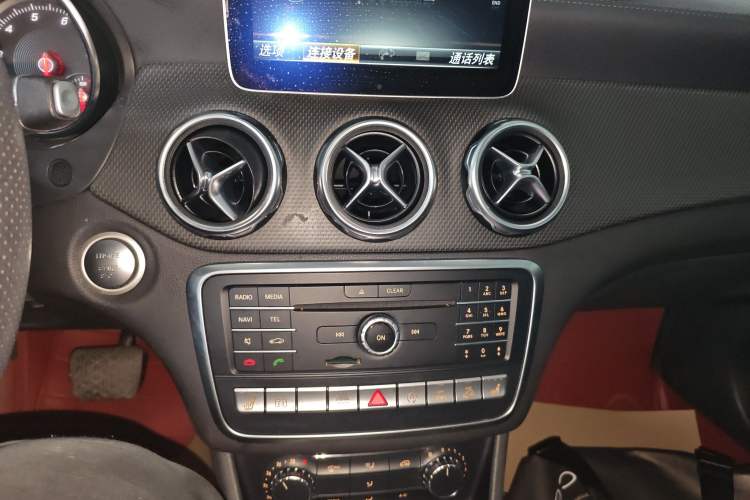 Used Mercedes-Benz GLA 2017 GLA 220 4MATIC Fashion Model
