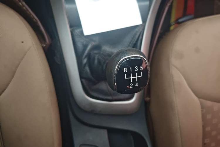 Used Baojun 630 2013 1.5L manual Comfort trim
