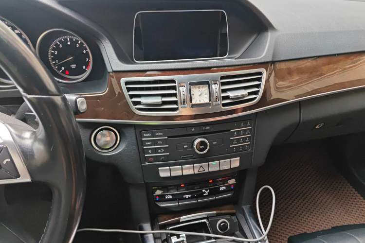 Used Mercedes-Benz E-Class 2015 Revised E 260 L