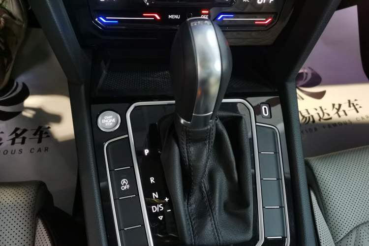 Used Volkswagen Magotan 2024 2 Million Units Zhongxiang Version 330TSI DSG Luxury Edition