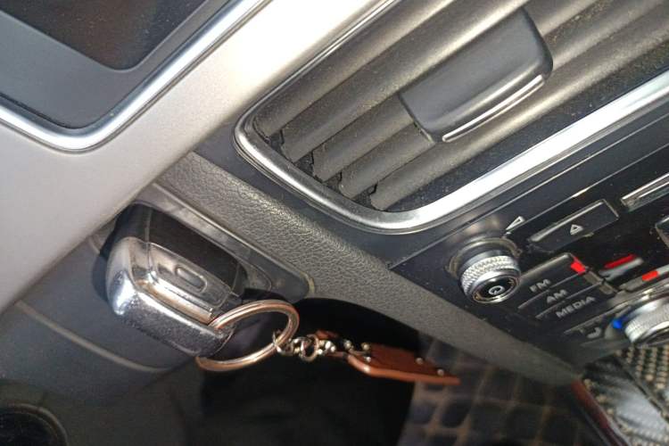 Used Audi A4L 2015 35 TFSI Automatic Comfort Model Vehicle Key