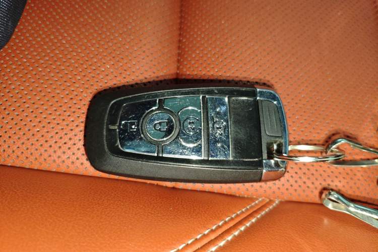 Used Lincoln Nautilus 2025 2.0T All-Wheel-Drive Luxury Hybrid Edition