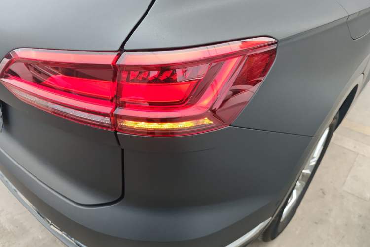 Used Volkswagen Touareg 2019 2.0TSI Ruiyi Edition China VI Standard Right Rear Taillight