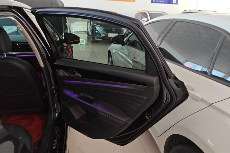 Used Volkswagen Passat 2020 330TSI Elite Edition China VI
