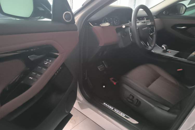 Used Land Rover Range Rover Evoque 2024 Aurora L 249 PS Prestige Light-Chasing Edition