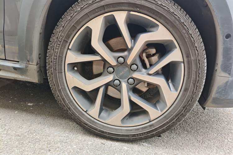 Used Lynk & Co 02 2018 1.5T DCT Two-Wheel Drive Pro Version China V Emission Standard Right Front Wheel Hub