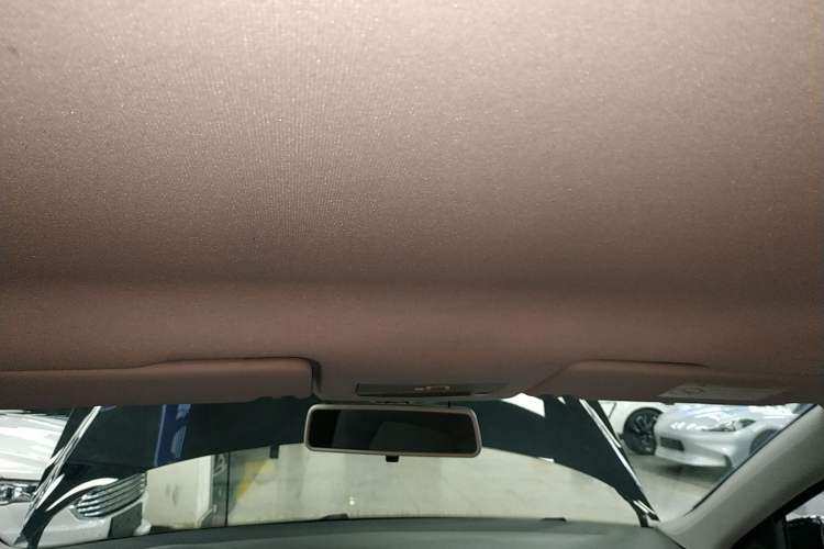 Used Volkswagen Santana 2015 1.6L Manual Fashion Edition Headliner