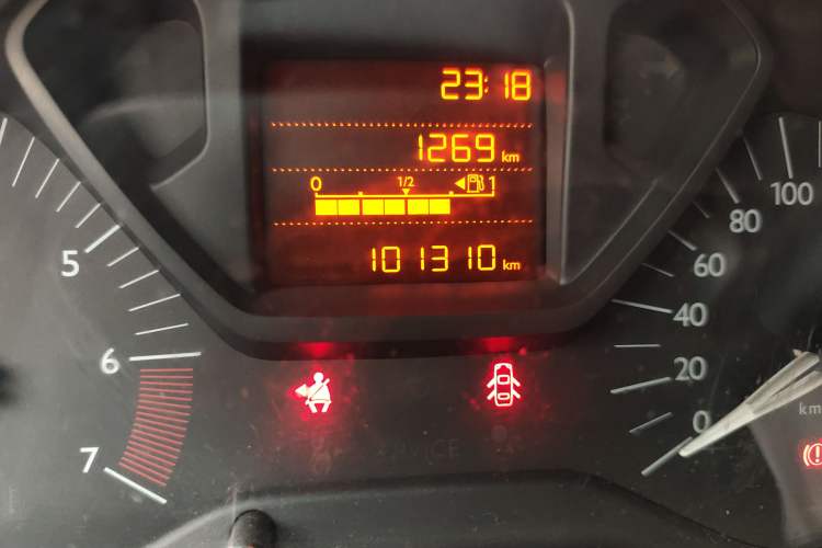 Used Citroen Elysee 2014 1.6L Manual Fashion Model CNG
