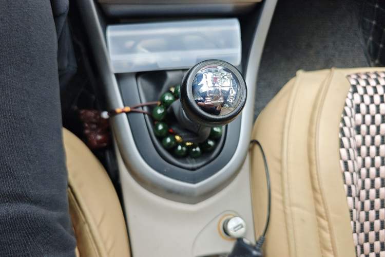 Used Peugeot 408 2011 1.6L Manual Comfort Edition Gear Lever