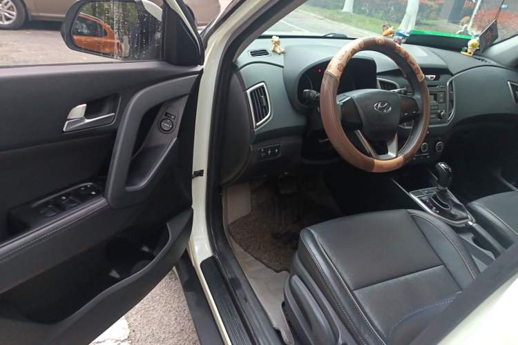 Used Hyundai ix25 2015 1.6L Automatic Two-Wheel Drive Smart GLS Trim
