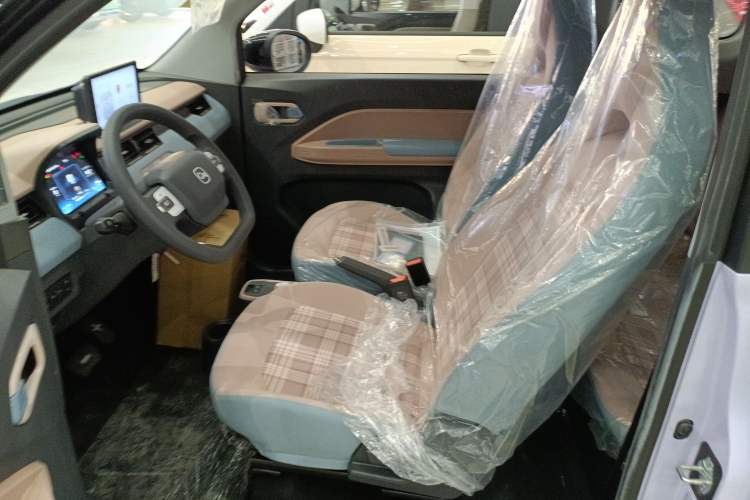 Used Chery QQ Ice Cream 2024 205km Sundae Left Front Seat