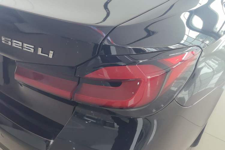 Used BMW 5 Series 2022 Restyled 525Li M Sport Package