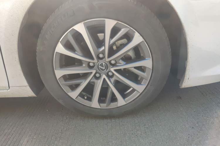 Used Lexus ES 2022 200 Excellence Edition