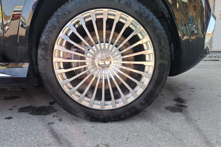 Used Mercedes-Benz GLS 2023 GLS 450 4MATIC Luxury Model Right Front Wheel Hub