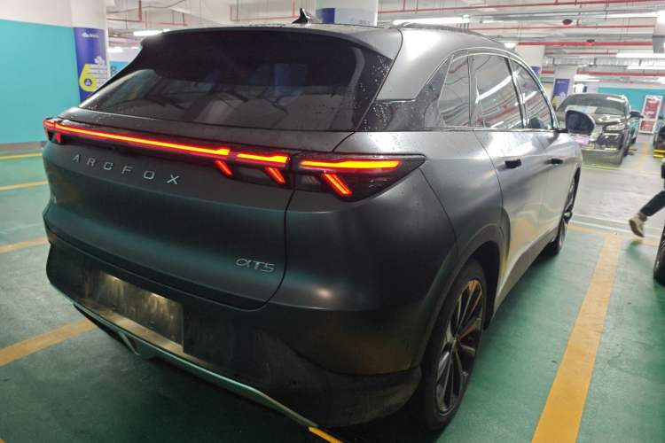 Used ARCFOX Alpha T5 2024 660 MAX Rear Right 45 Deg