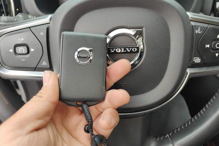 Used Volvo XC60 2020 T4 SmartDrive Luxury Edition