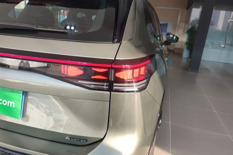 Used Volkswagen Tayron 2025 Tiguan L 380TSI 4Motion Luxury
