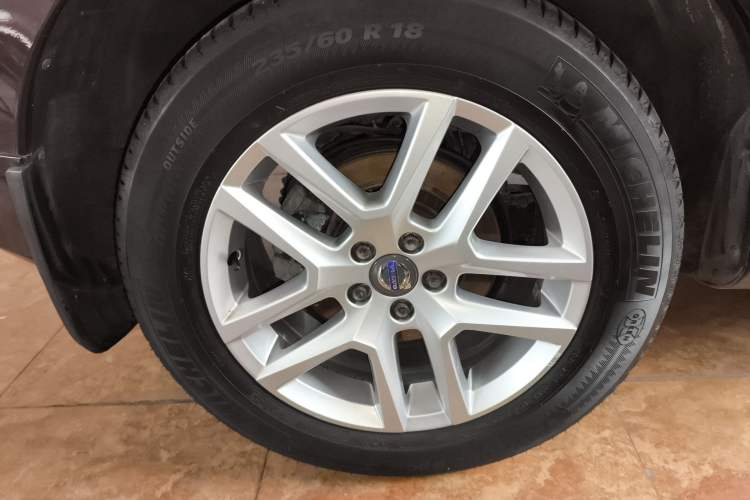 Used Volvo XC60 2017 T5 AWD Smart Upgrade Model