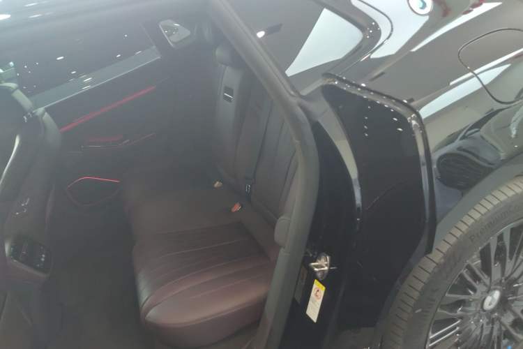 Used Denza Z9GT 2024 1100 Four-Wheel Drive Ultra Version Left Rear Seat