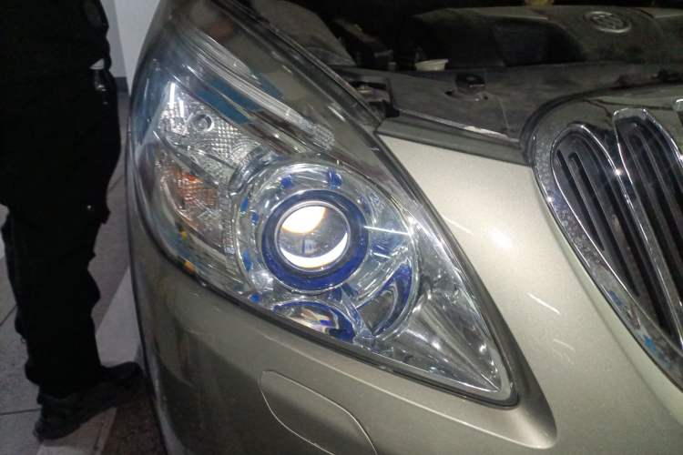 Used Buick GL8 2011 3.0L XT Luxury Business Flagship Edition
