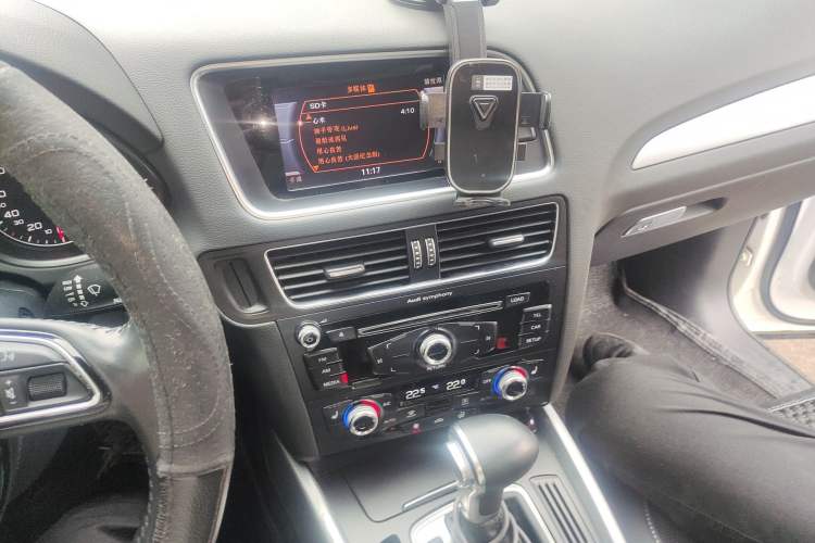 Used Audi Q5 2017 Plus 40 TFSI Technology Model