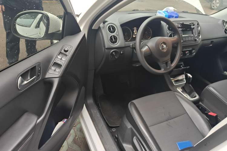 Used Volkswagen Tiguan L 2016 300TSI Automatic Two-Wheel Drive Trend Edition
