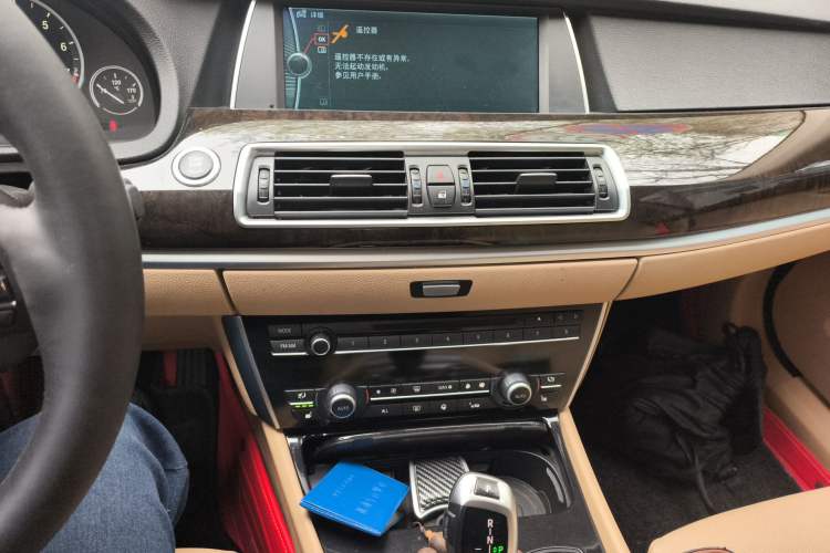 Used BMW 5 Series GT 2010 535i Luxury Edition Audio And AC Panel