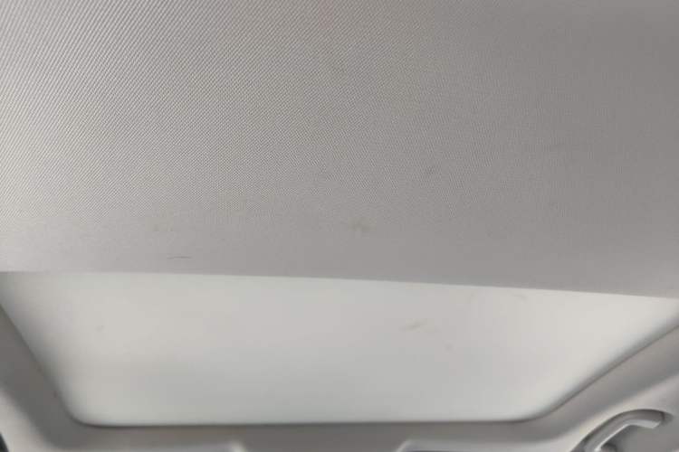 Used Jaguar XEL 2020 2.0T 200PS R-DYNAMIC Youth Sports Edition Headliner