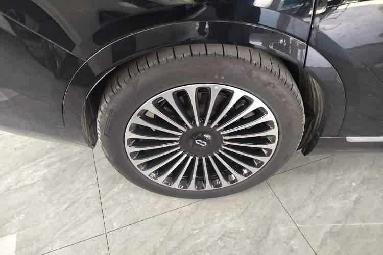 Used Hima AITO M9 2024 Range-Extended Ultra Version 42 kWh 6-Seater Model Right Rear Wheel Hub