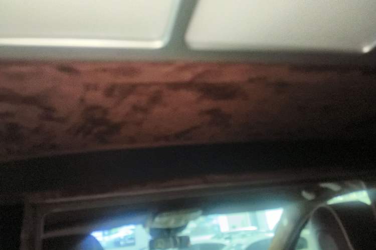 Used Mercedes-Benz Vito 2018 2.0T Business Version China VI Emission Standard
