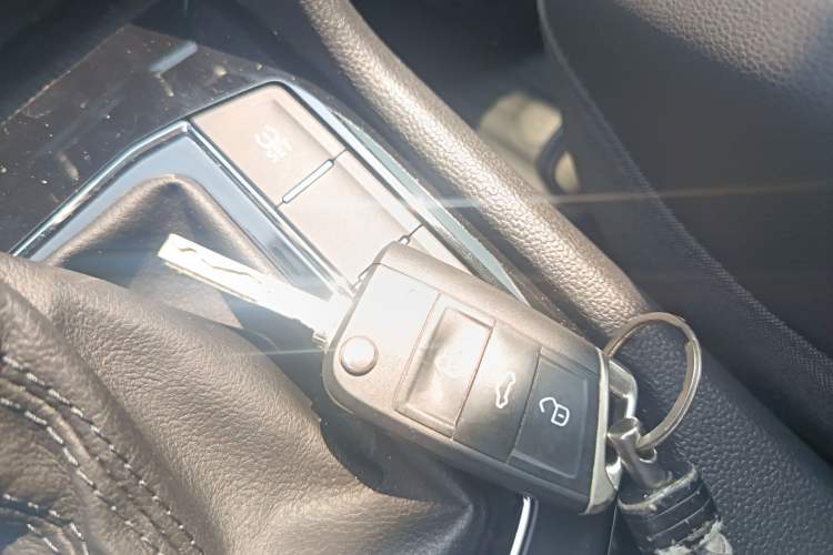 Used Volkswagen Tharu 2020 280TSI Two-Wheel Drive Comfort Edition China VI Standard Interior 1