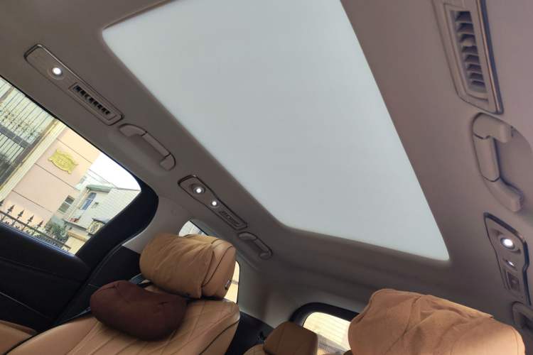 Used Denza D9 2024 DM-i 980 Four-Wheel Drive Prestige Model
