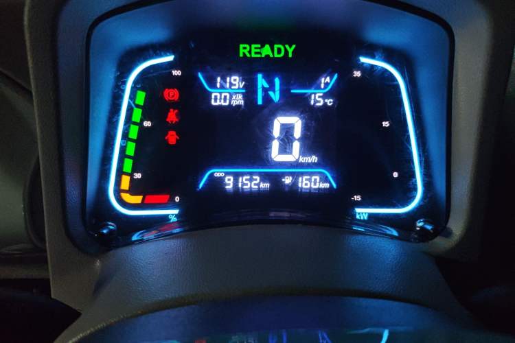 Used JMEV Xiao Qilin 2024 201 km Luxury Version Odometer Close Up