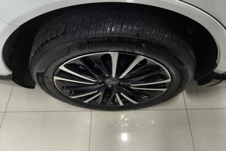 Used Toyota Venza 2023 2.0L CVT Two-Wheel Drive Prestige Version