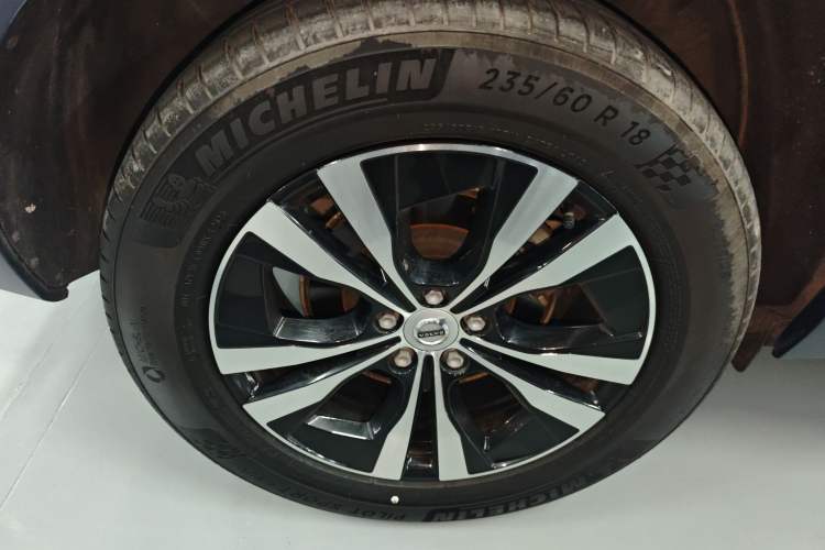 Used Volvo XC60 2024 B5 4x4 Smart Luxury Edition
