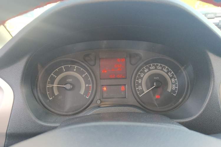 Used Peugeot 301 2014 1.6L Manual Comfort Edition
