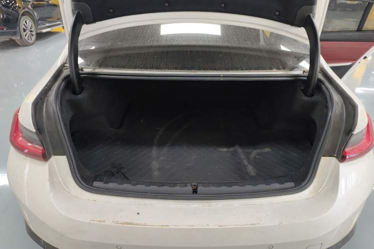 Used BMW i3 2022 eDrive 35 L
