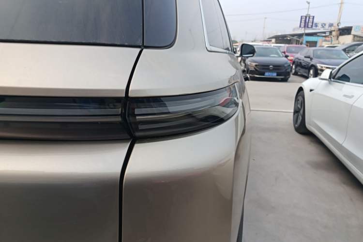 Used Li Auto L8 2023 Pro Model