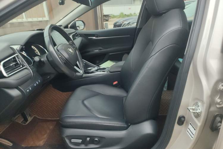 Used Toyota Camry 2021 2.0G Luxury Edition