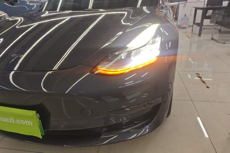 Used Tesla Model 3 2019 Long-Range Rear-Wheel-Drive Version
