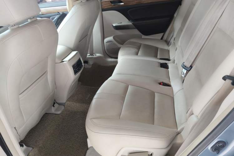 Used GAC Trumpchi GS8 2017 320T Four-Wheel Drive Luxury Smart Connectivity Version (7 Seats)
